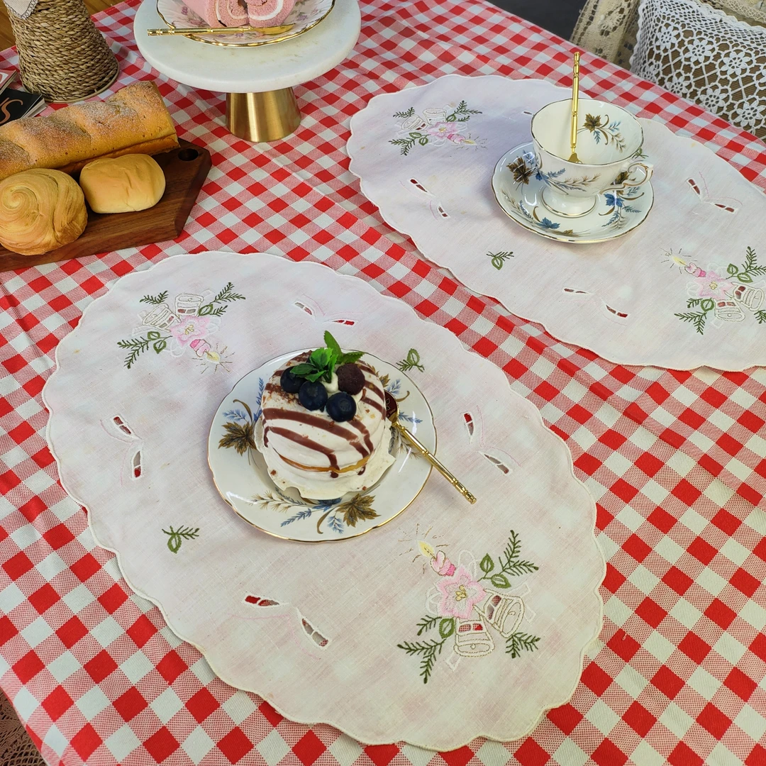 H126 纯棉机绣椭圆盘垫烛光30*45cm（2片）氧化