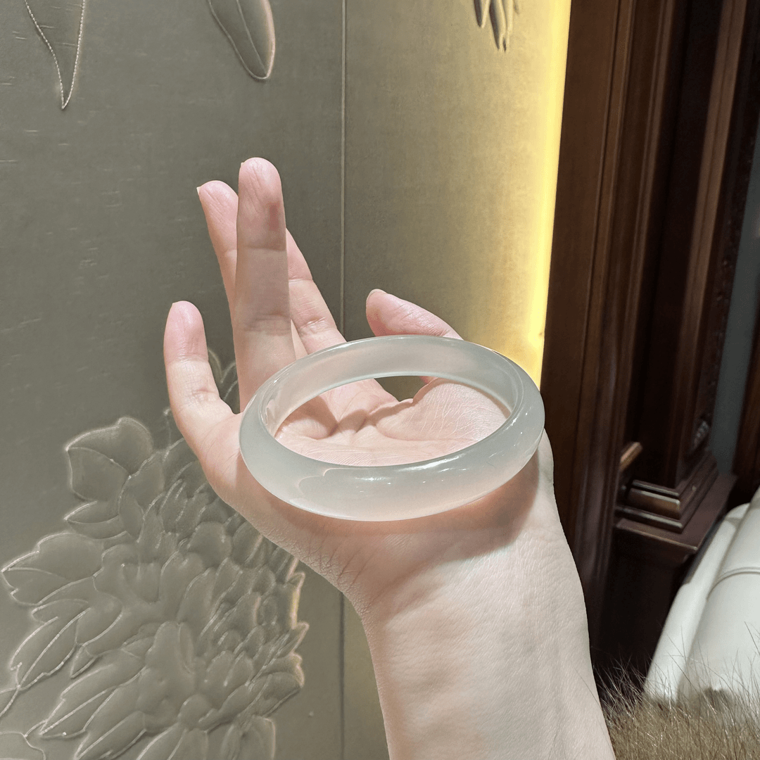 纯天然玛瑙手镯女款白月光冰种玉镯子荔枝冻高冰透玉髓白色