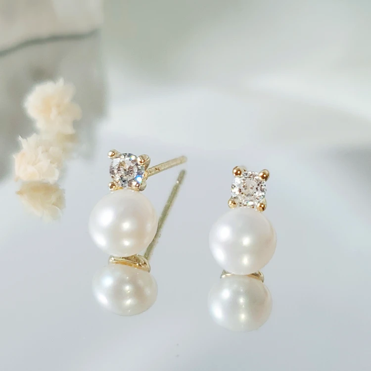 爆闪珍珠耳钉 经典时尚F069