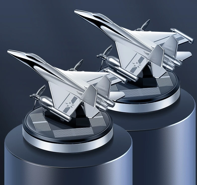 战斗机太阳能车载香薰摆件旋转车内香氛强光自动旋转重型轻奢香水