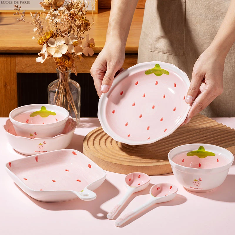 草莓7件可爱高颜值陶瓷碗盘子餐具套装网红米饭碗家用二人食组合