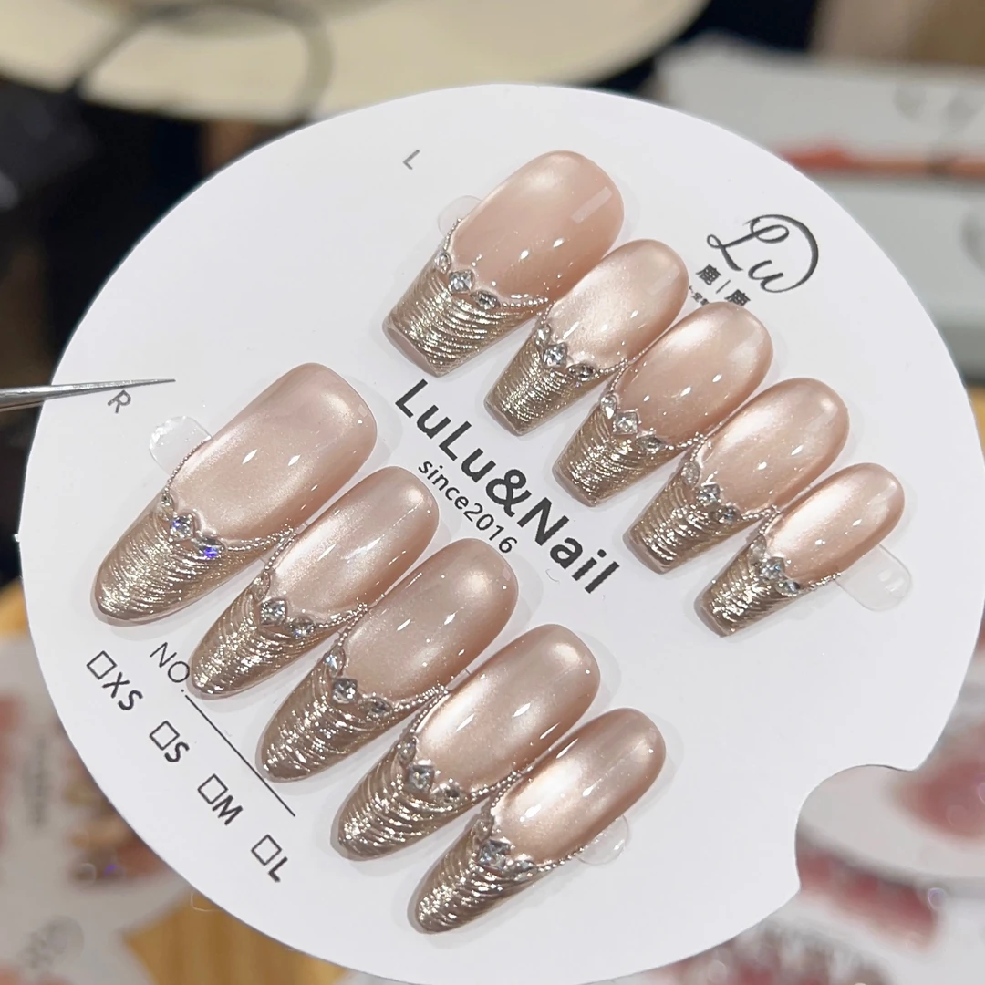 【冷清秋】鹿鹿家-纯手工穿戴甲高亮猫眼褶皱法式锆石钻X