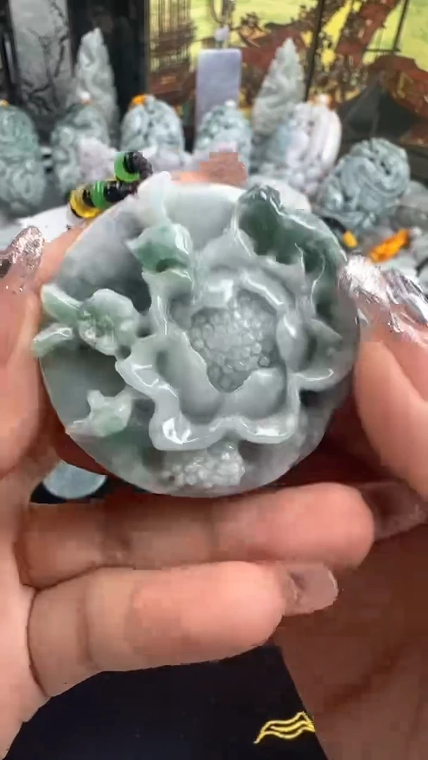 【闪购商品】翡翠颈饰未镶嵌花牌