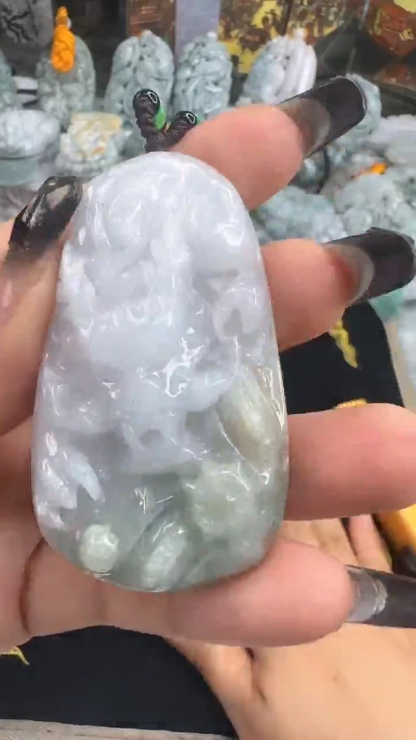 【闪购商品】翡翠颈饰未镶嵌大龙