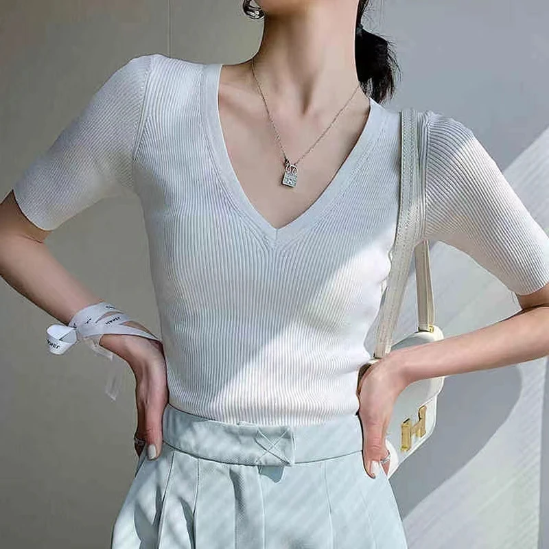 冰丝针织衫短袖T恤上衣女款夏季V领气质百搭修身小众设计高端穿搭