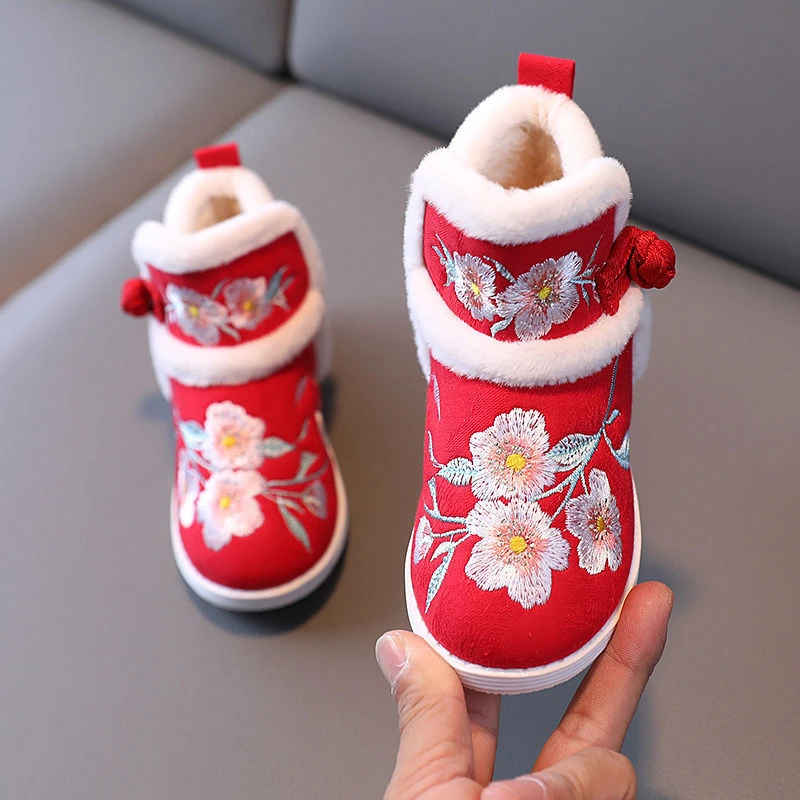 冬季儿童汉服鞋子女童绣花鞋宝宝古装加绒棉靴中国风唐装演出布鞋