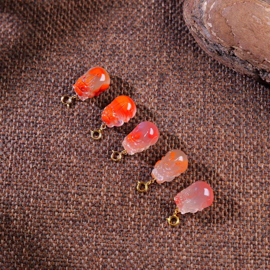 【小雨来了】18k金镶嵌南红貔貅吊坠 南红挂坠 挂件 多样性发一件