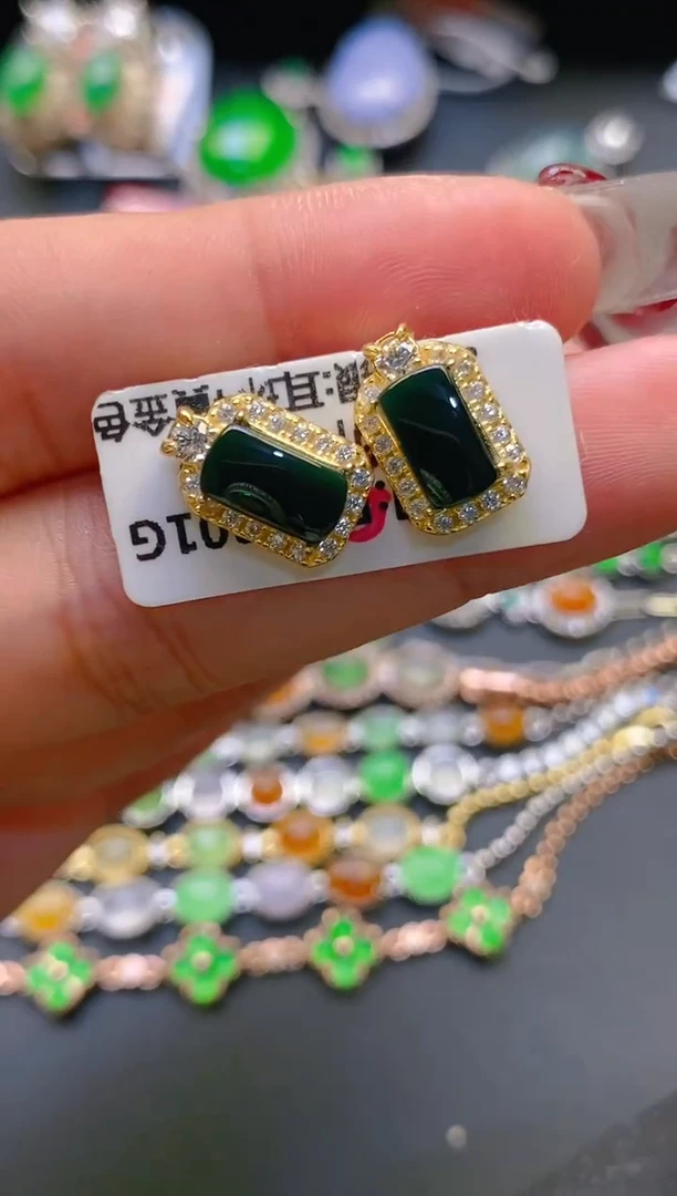 【闪购商品】翡翠耳饰银S925镶嵌天然A货翡翠