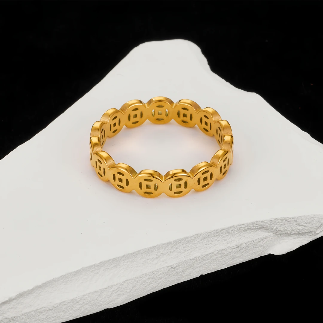 钛钢戒指 高级感轻奢素圈金色戒指ins百搭气质男女情侣对戒手饰品