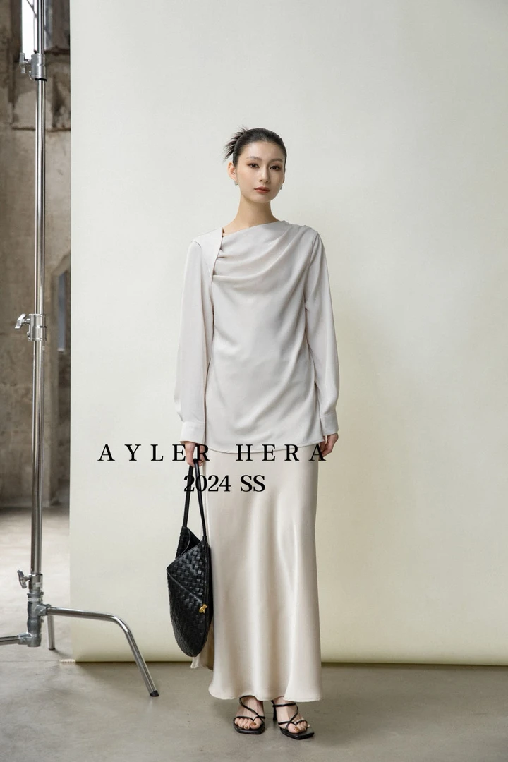 赫拉设计感褶皱显瘦上衣 W585018（福福）