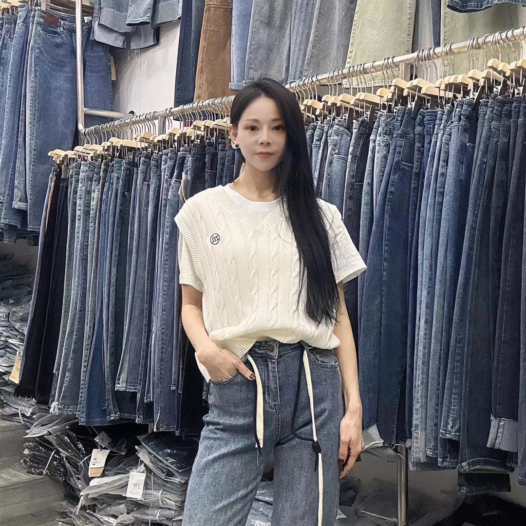 女士百搭休闲宽松牛仔裤