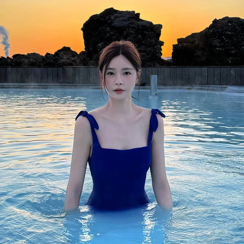 沈梦辰同款泳衣女高级感保守连体泳衣女2024年简约泡温泉度假泳装