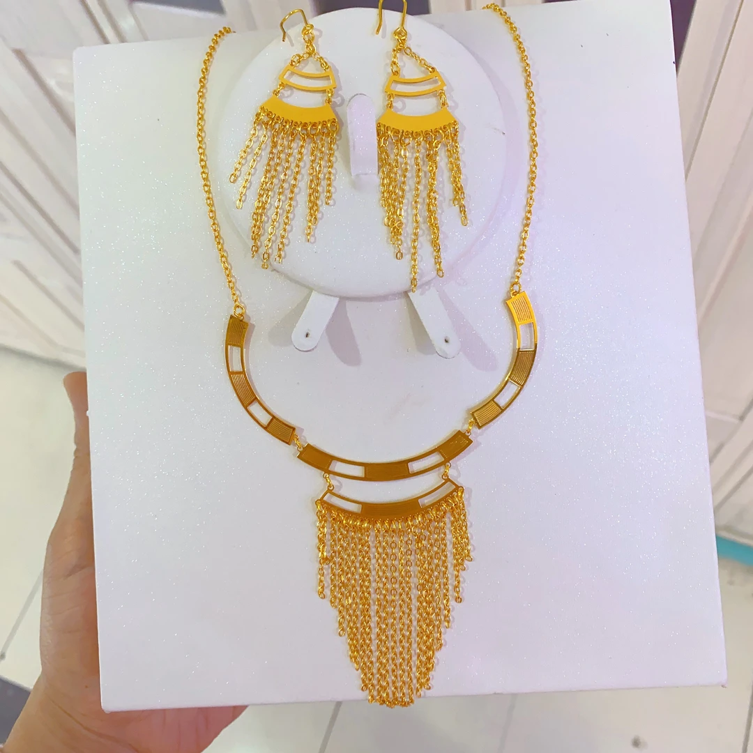 铜合金亚克力项链 新款精美时尚nipal金子同款首饰气质百搭甜美