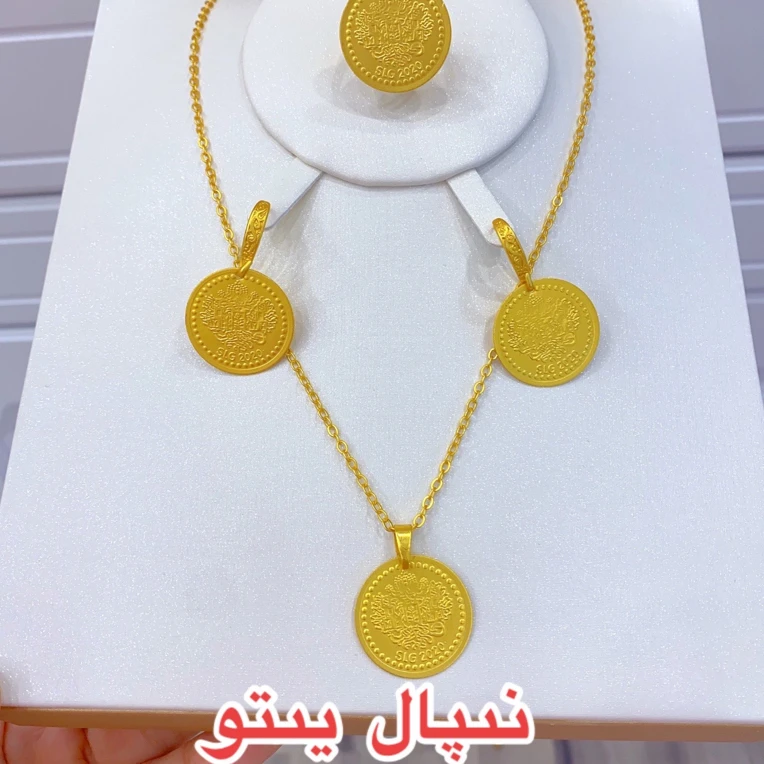 铜合金亚克力项链 新款精美时尚nipal金币款三件套首饰百搭简约