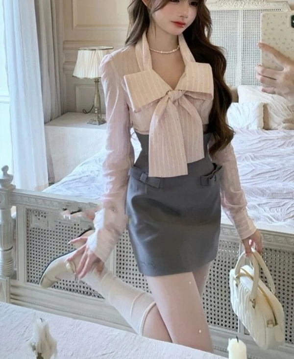 TIANSHA- "甜御双修”两色蝴蝶结闪钻设计甜美早秋长袖衬衫上衣