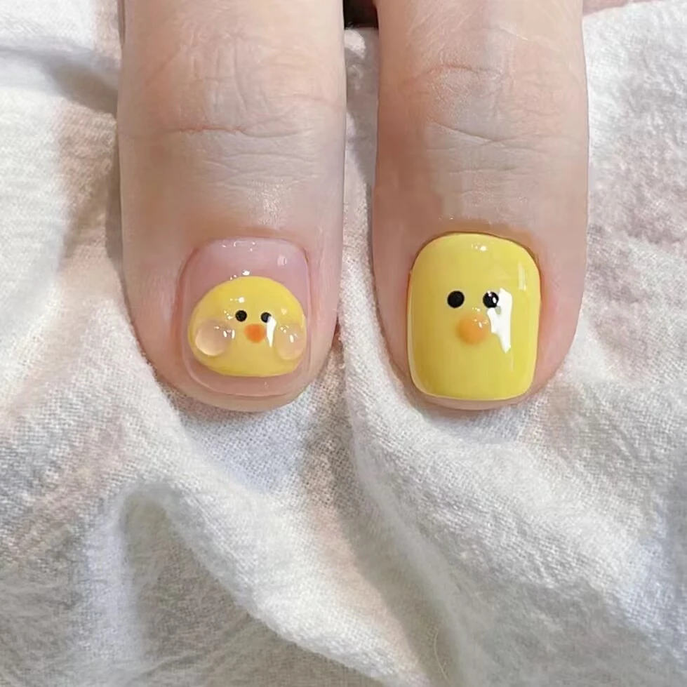 小黄鸭 可爱卡通黄色显白可拆短款美甲贴片纯手工穿戴甲假指甲贴