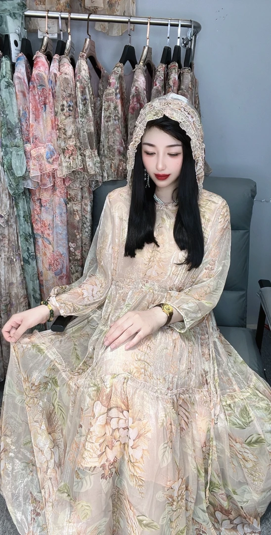 夏季款帽版旅游度假仙女沙滩碎花香槟色显瘦连衣裙