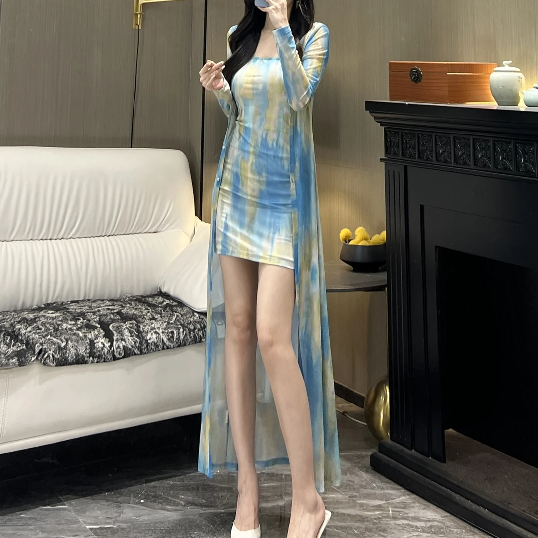 轻奢气质女人味挂脖吊带长袖坠入星河显瘦修身性感百搭开衫连衣裙