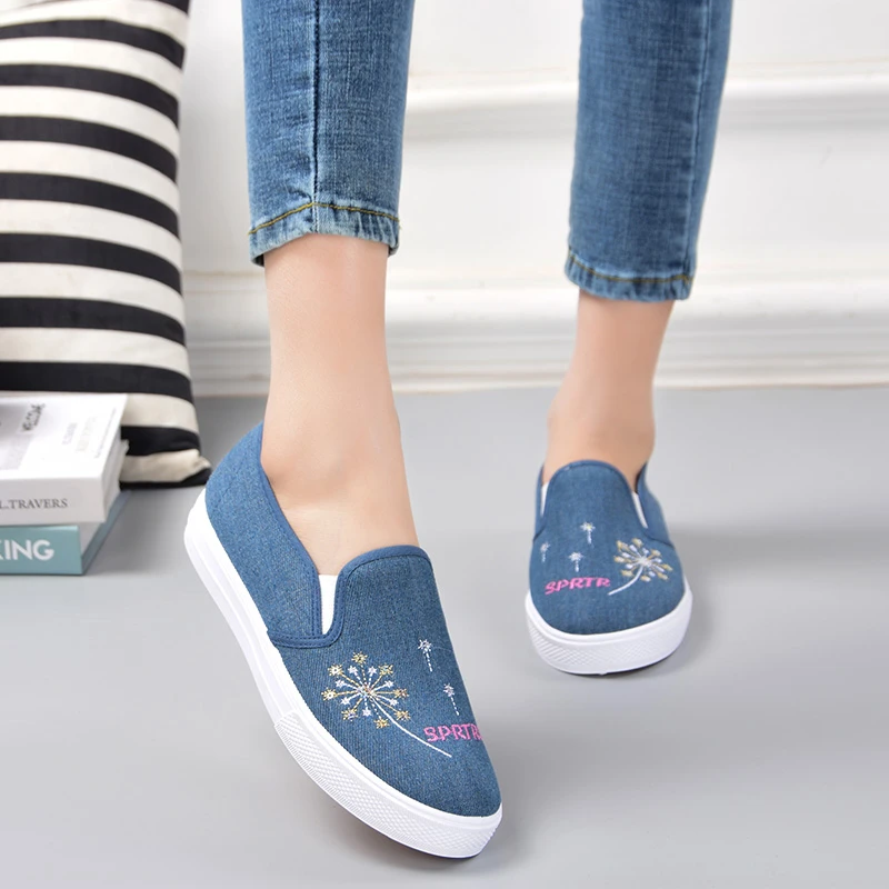 帆布单鞋韩版休闲平底妈妈鞋女百搭春秋季老北京布鞋女鞋软底防滑