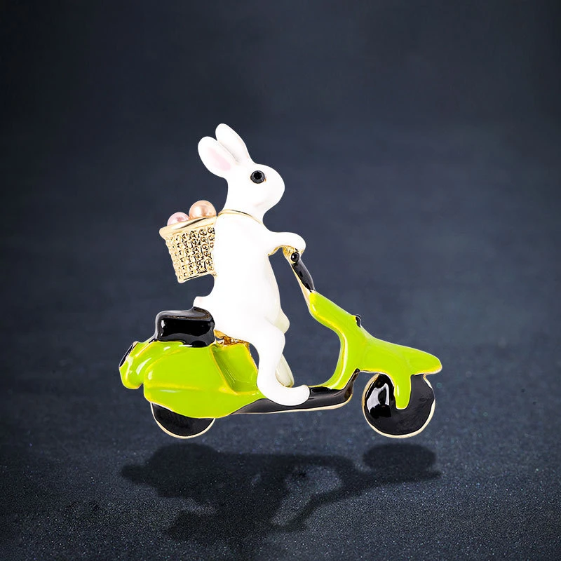 加厚户外夏季韩版少年兔年大吉本命年镶钻可爱滴油的胸针高档别针