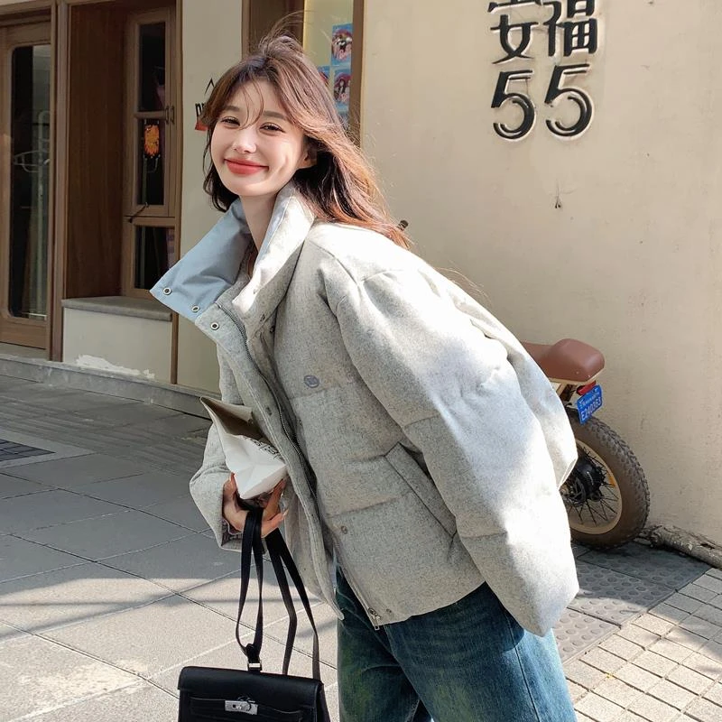 灰色短款羽绒服女冬季2025韩系高级感立领面包服保暖50白鸭绒外套