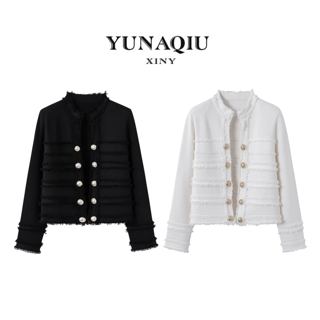 YUNAQIU时尚女士流苏款立领金属双排扣开襟黑白双色针织外套-2197