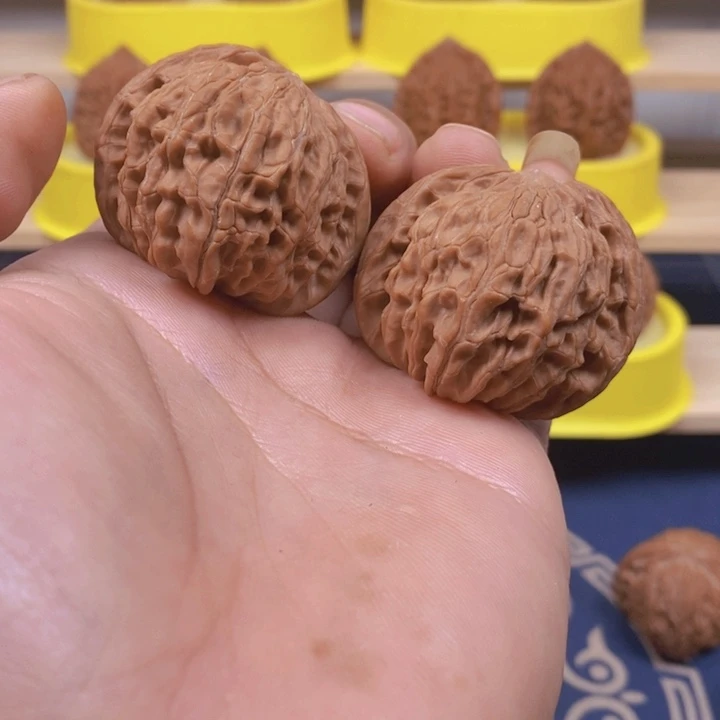 文玩核桃把件42山地磨