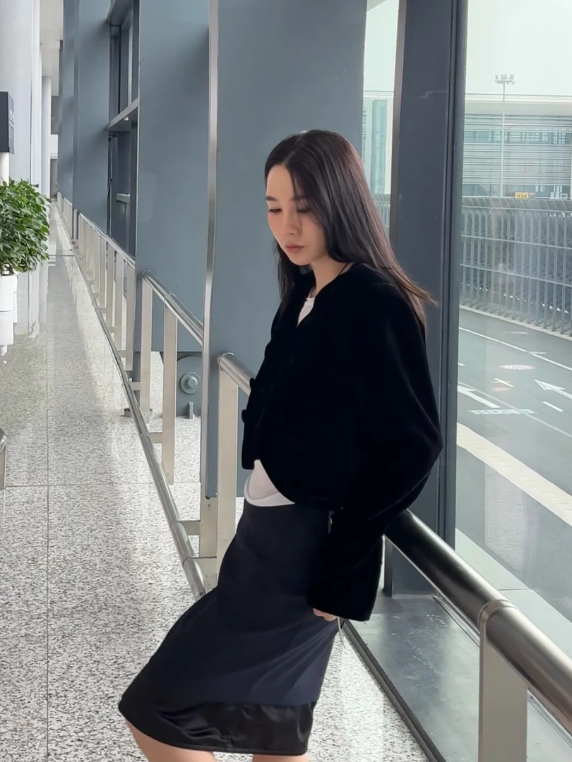 XHCHIC高级定制黑色短款丝绒外套秋冬气质开衫小上衣