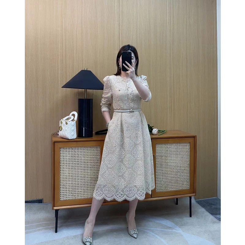 圆领镂空蕾丝九分袖连衣裙2025新款优雅收腰显瘦A字裙