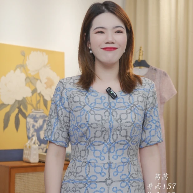 高级感链条印花连衣裙