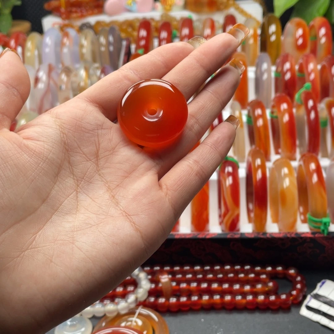 【闪购商品】玛瑙/玉髓手镯未镶嵌彼*