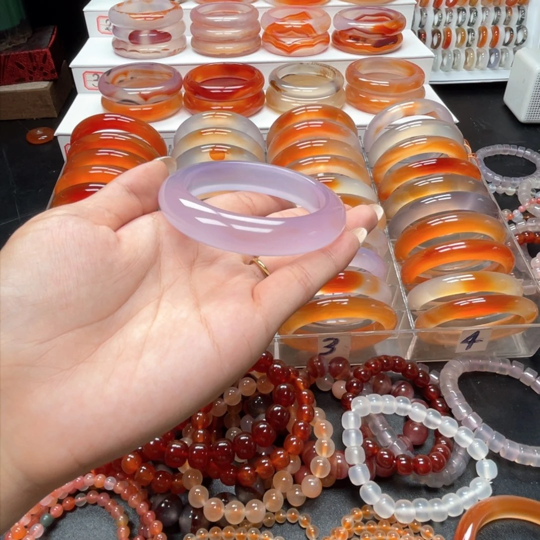 玛瑙/玉髓手镯未镶嵌m****7