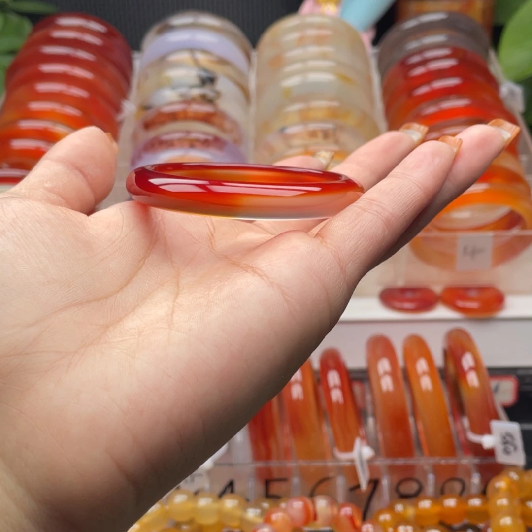 【闪购商品】玛瑙/玉髓手镯未镶嵌丽*