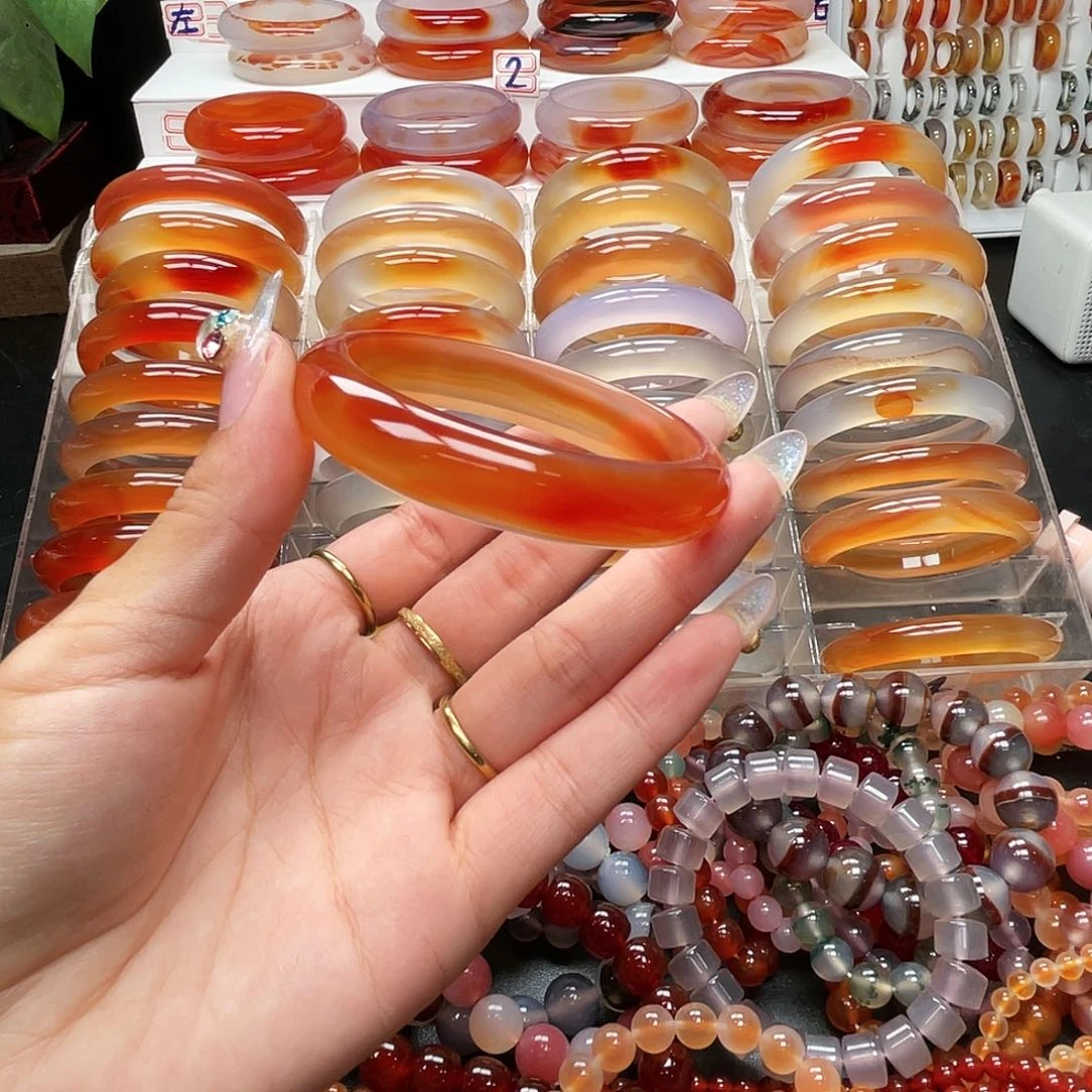 玛瑙/玉髓手镯未镶嵌