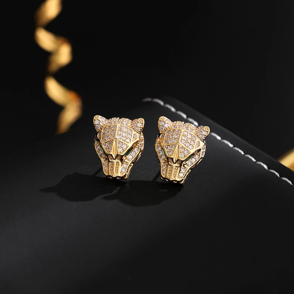 铜合金合成锆石耳饰 《货号6701》卡豹子耳钉个性灵动设计感