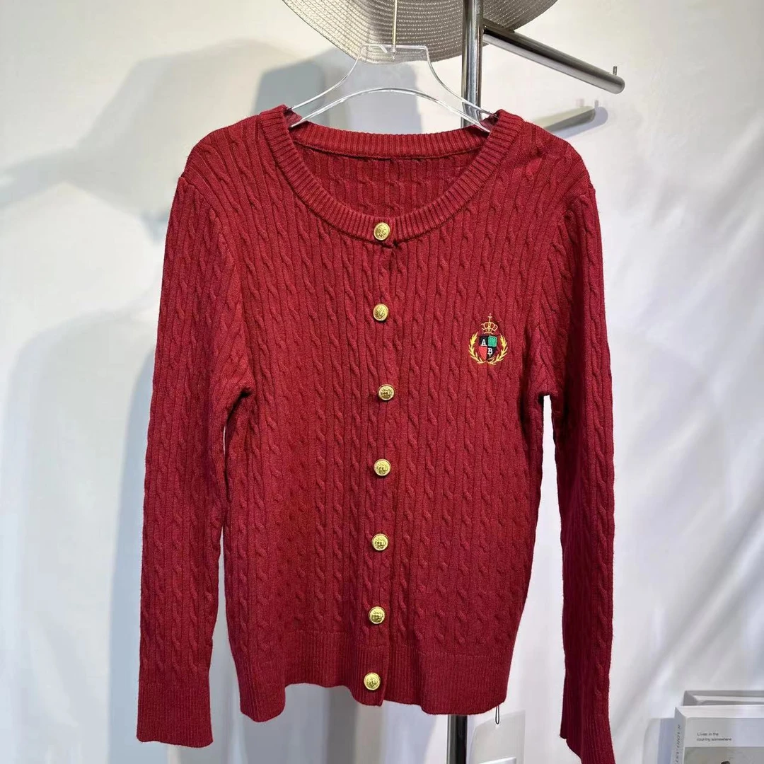 圆领刺绣麻花针织开衫微瑕