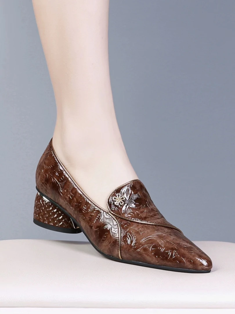 断码特价真皮尖头高端气质深口百搭中跟粗跟软皮软底舒适单鞋女