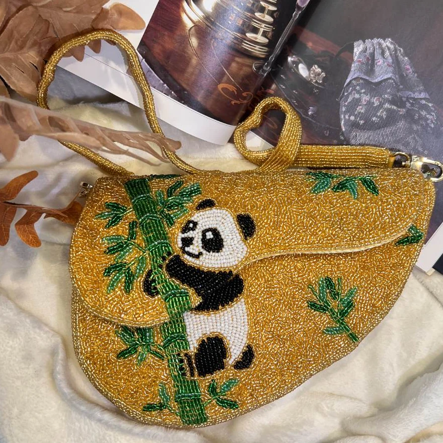 国风熊猫马鞍包手工钉珠包时尚民族风肩包手工包马鞍包百搭手绘