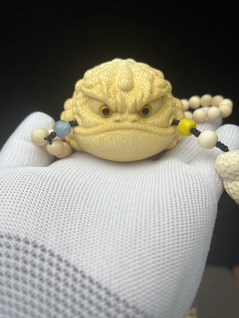 龙血金丝竹~7.0左右黄眼招米恶霸 实心竹玉竹手把件 竹雕摆件品质