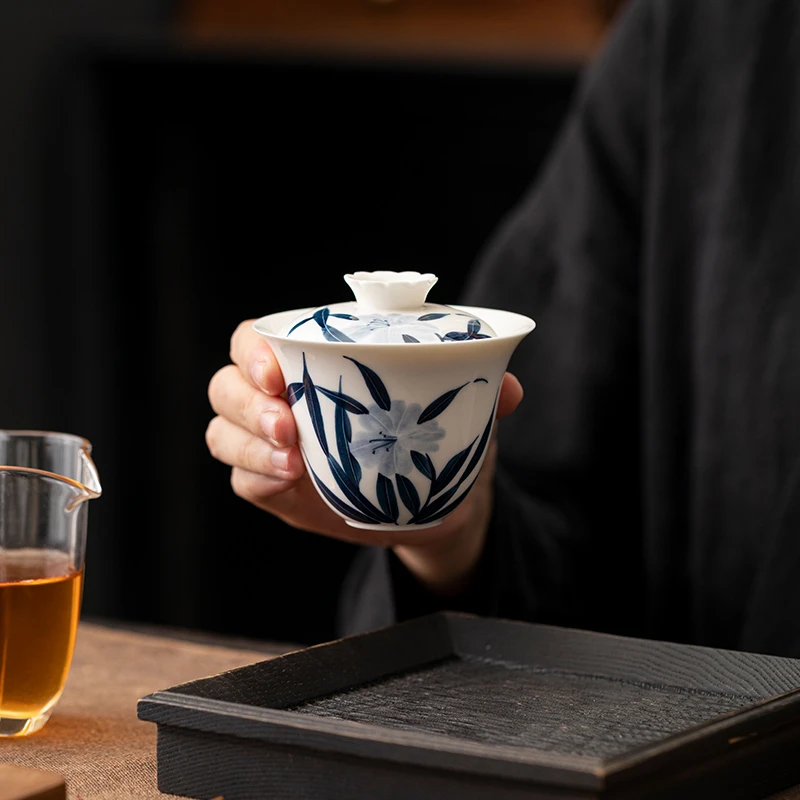 墨蓝百合盖碗功夫茶具单个小号白瓷手绘釉下彩带盖防烫家用泡茶碗