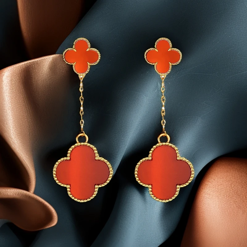 18K金镶嵌红玛瑙双花耳饰