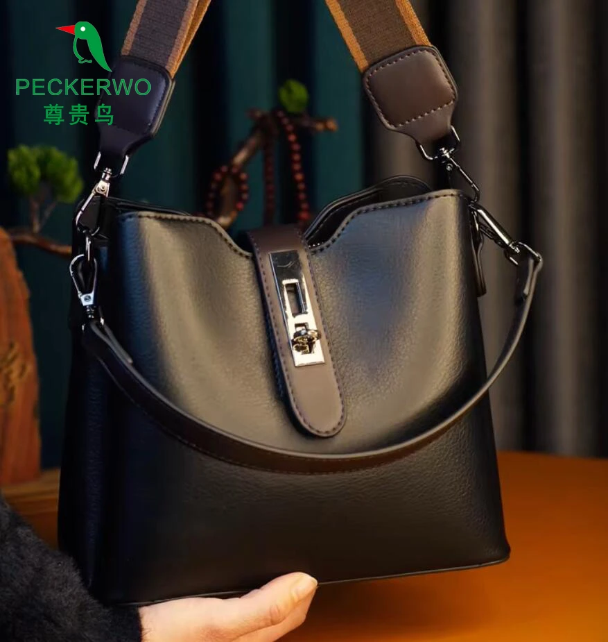 包包女新款复古水桶包时尚洋气百搭通勤斜挎包