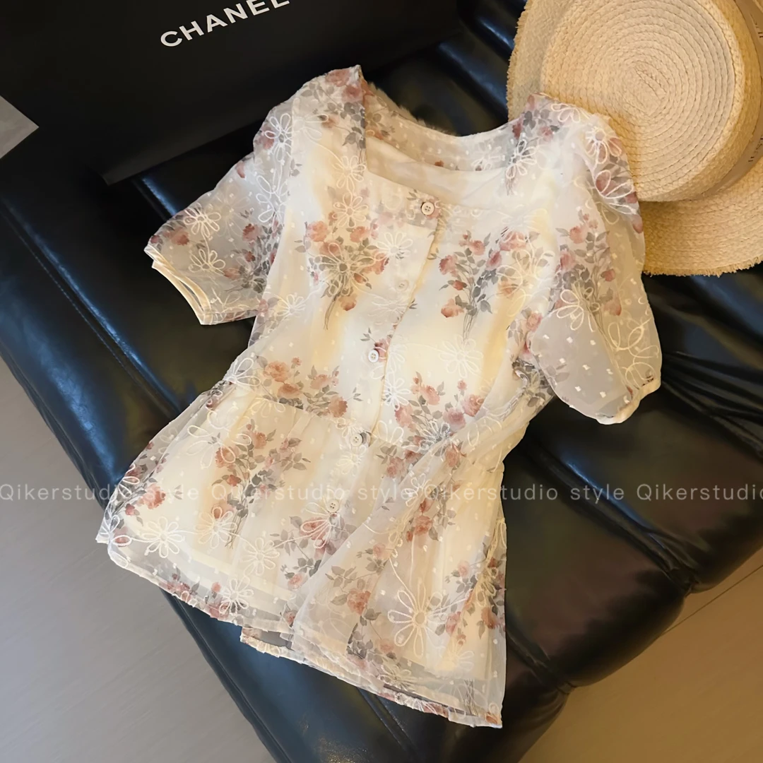 【绮可儿】夏季新款法式方领碎花短袖衬衫女遮肉显瘦别致上衣