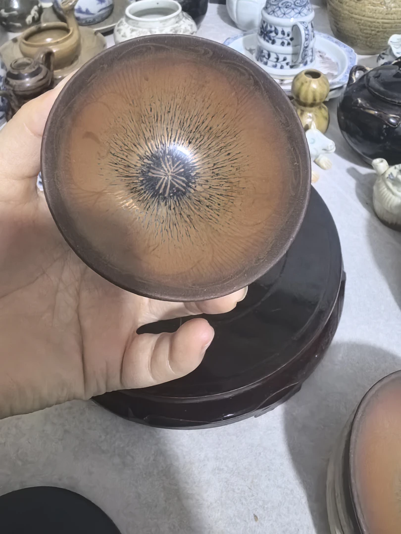 柿子红釉描金盏杯