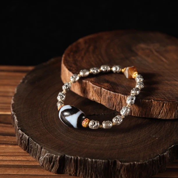 手工设计达洛牙牙阿呆玛瑙手串