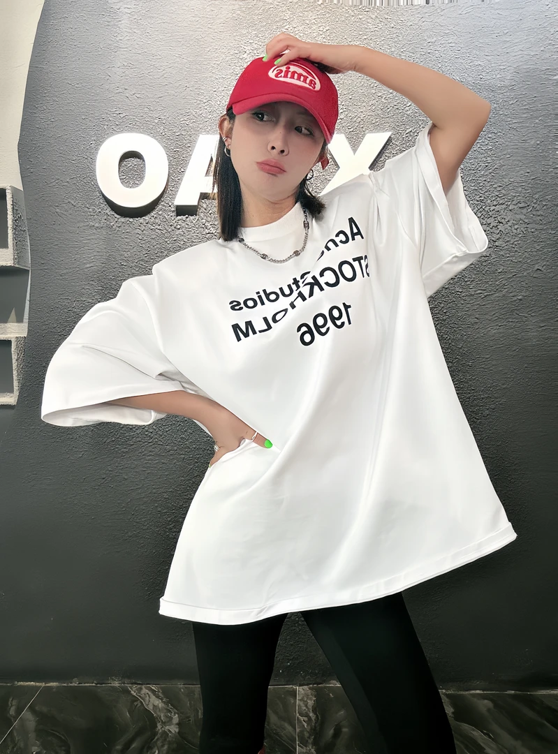 【XIAO XIAO STUDIO】时尚百搭宽松圆领韩版复古纯棉字母T恤