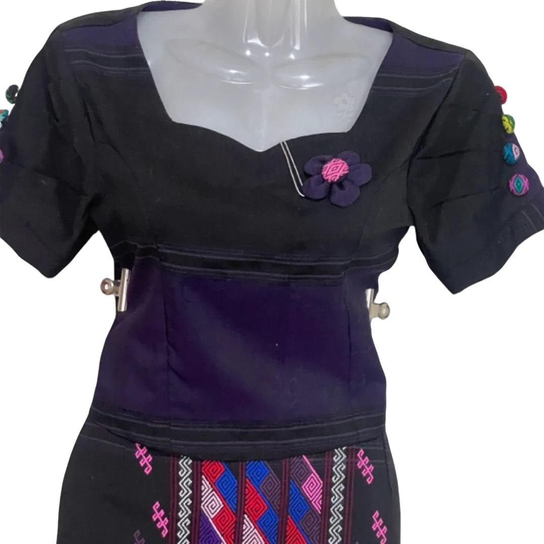 景颇族修身显瘦套装，原创设计