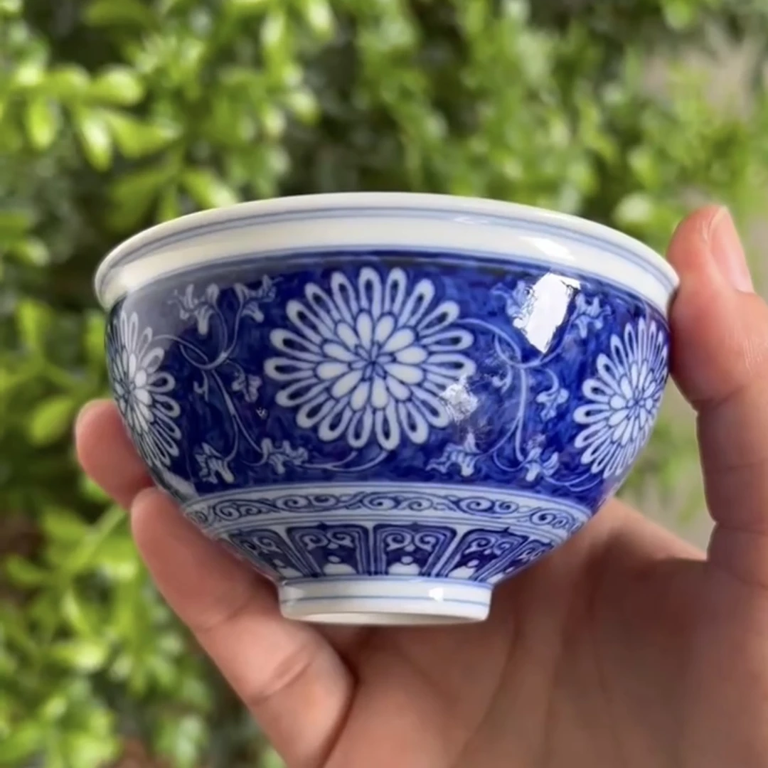 龙圣华苑景德镇陶人临古手绘青花留白菊纹束口杯手工主人杯