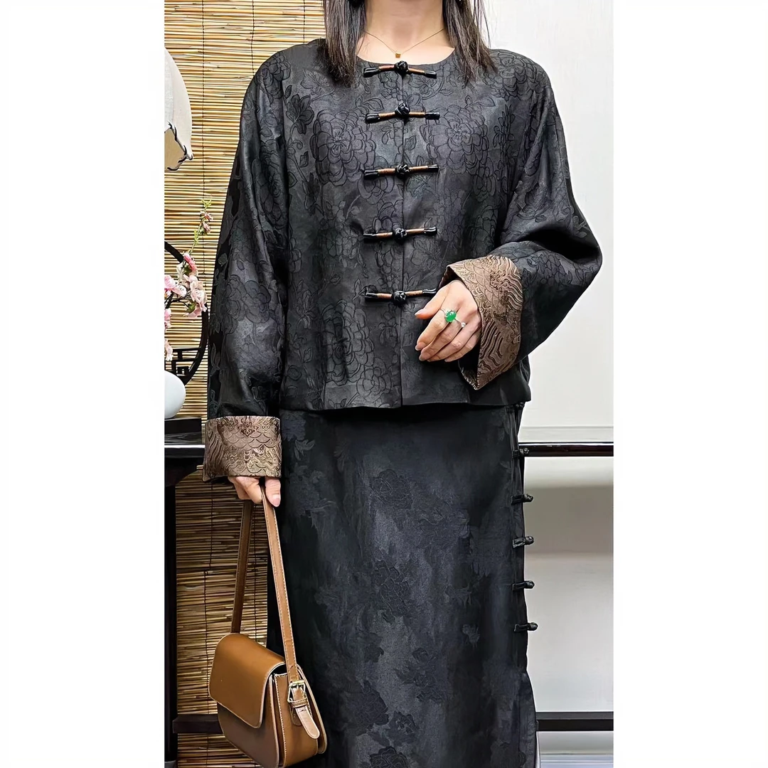《锦瑟》桑蚕丝香云纱重锻提花国风时尚短外套CYJ-2336339