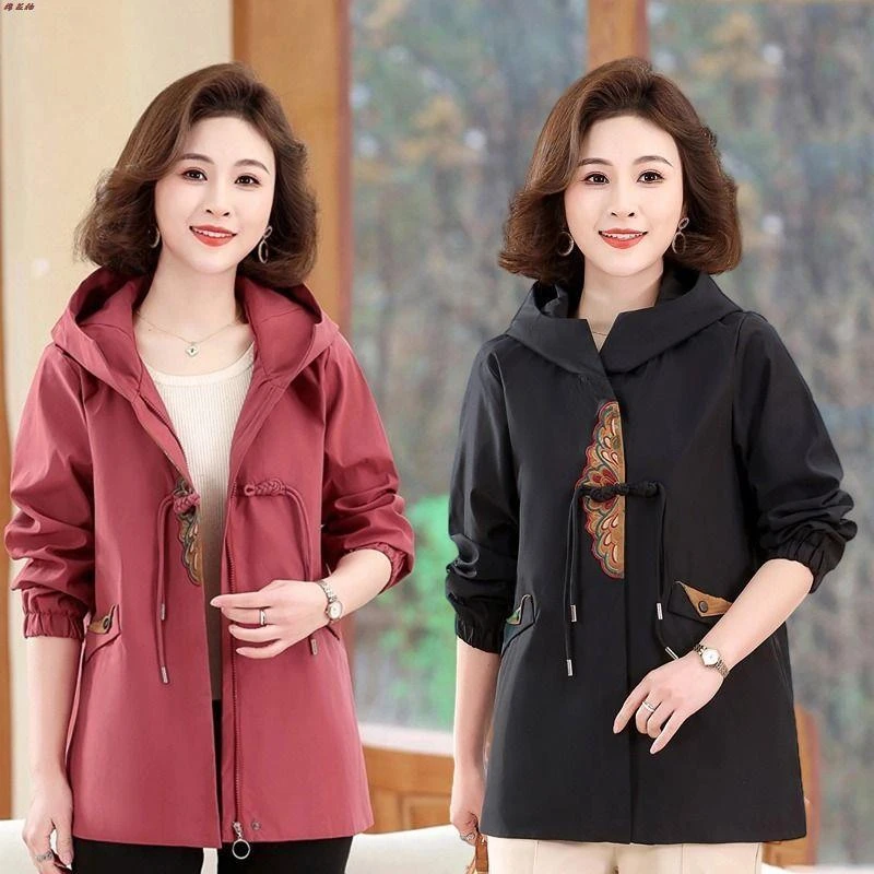 加肥加大200斤中老年妈妈装春秋大码风衣外套中老年女装夹克上衣